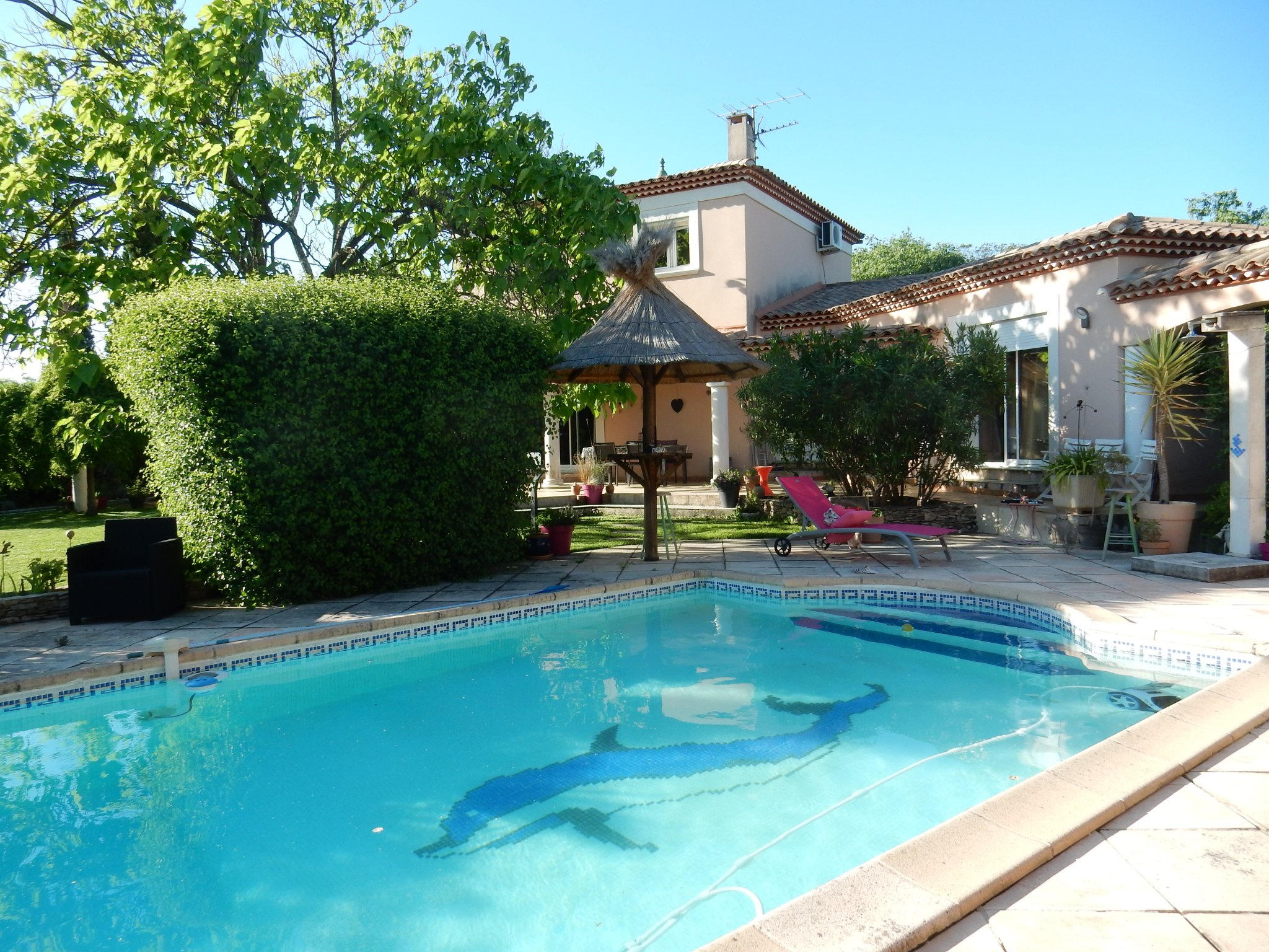 vente NIMES CAMPLANIER VILLA T6/7 DE 180 M² AVEC PISCINE